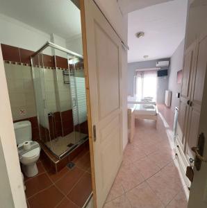 Koupelna v ubytování Ellas Hotel