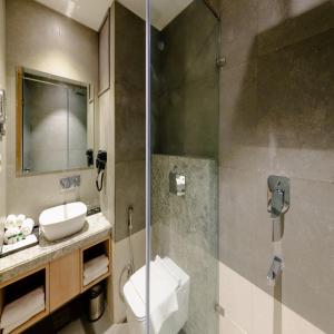 Signature Hotel 욕실