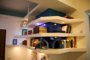 Biblioteca din acest apartament