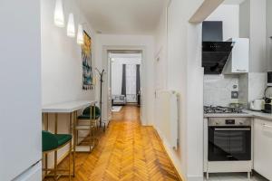 Kuchyňa alebo kuchynka v ubytovaní Venus Apartments - Oktogon II