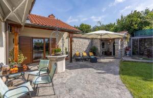 Vonkajšia záhrada v ubytovaní 2 Bedroom Nice Home In Matulji