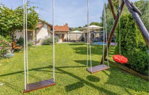 Vonkajšia záhrada v ubytovaní 2 Bedroom Nice Home In Matulji