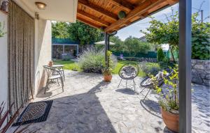 Vonkajšia záhrada v ubytovaní 2 Bedroom Nice Home In Matulji