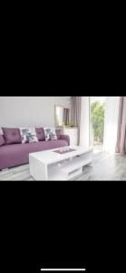 Imagen de la galería de Ljiljas App with parking, en Budva