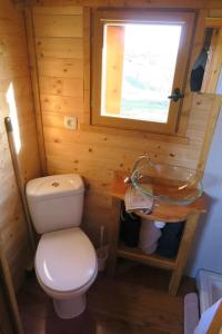 Ένα μπάνιο στο LA ROULOTTE Place Du Bonheur +35 φωτογραφίες