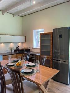 Kuchyň nebo kuchyňský kout v ubytování Ratasvälja Apartment Seppen