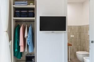 Koupelna v ubytování MIFRA SUITES