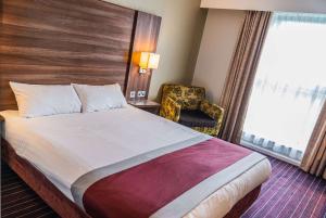 Postel nebo postele na pokoji v ubytování Days Inn Wetherby