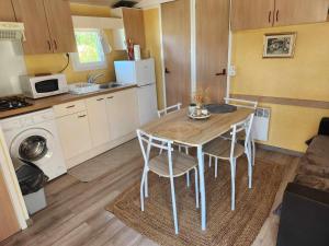 Fotografia z galérie ubytovania Arles-logement 2 chambres 4 pers en plein campagne v destinácii Arles