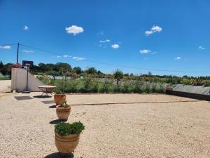 Fotografia z galérie ubytovania Arles-logement 2 chambres 4 pers en plein campagne v destinácii Arles