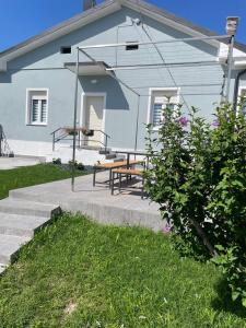 Το κτήριο όπου στεγάζεται  η βίλα