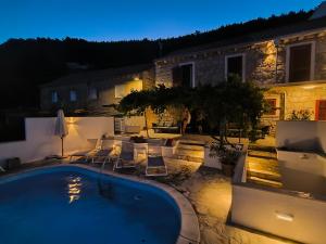 Fotografie z fotogalerie ubytování Newly renovated stone villa Smokvica 1892 v destinaci Smokvica