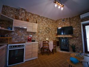 Kuchyň nebo kuchyňský kout v ubytování West Crete House