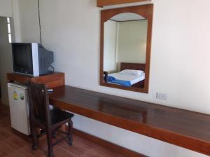 TV a/nebo společenská místnost v ubytování Lamai Resort