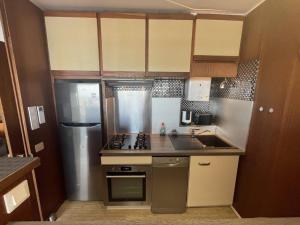 Zdjęcie z galerii obiektu T3 climatisé avec parking, vue mer, 100m plage - FR-1-106-60 w mieście Saint-Cyprien