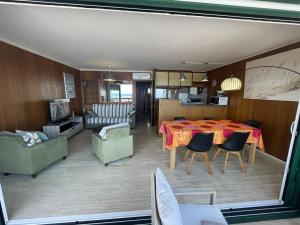 Zdjęcie z galerii obiektu T3 climatisé avec parking, vue mer, 100m plage - FR-1-106-60 w mieście Saint-Cyprien
