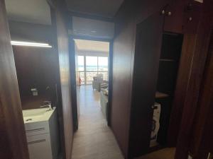 Zdjęcie z galerii obiektu T3 climatisé avec parking, vue mer, 100m plage - FR-1-106-60 w mieście Saint-Cyprien