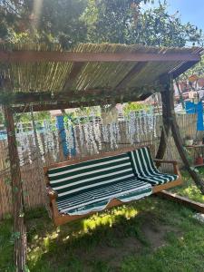 Сад в Bonjourla Otel