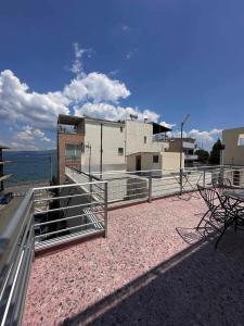 Fotografie z fotogalerie ubytování Beach Front Apartment v destinaci Néa Palátia