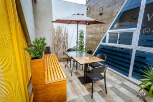 Balkón nebo terasa v ubytování Vistara Suites