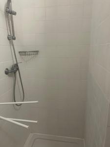 Ένα μπάνιο στο Studio de charme 20m2 à Saint-Mandé +2 φωτογραφίες