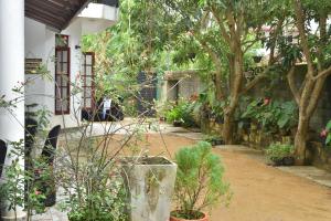 Gallery image of UR Villa in Waskaduwa