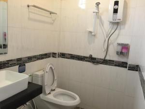 Koupelna v ubytování Baan Suan Ta Hotel