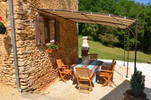 Κήπος έξω από το "Le Cantou" Authentique Périgourine avec belle Piscine au sel aux portes de Sarlat