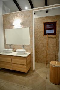 Koupelna v ubytování Villa Bibha avec piscine privée + 5 fotografií