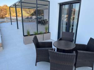 Балкон или терраса в Caldera Suites "Ελιά"
