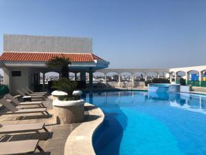 Bazén v ubytování DoubleTree by Hilton Veracruz nebo v jeho okolí