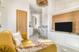 TV a/nebo společenská místnost v ubytování Folia House - Overlooking