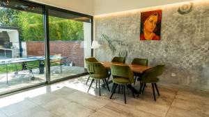 Gallery image of New Villa with swimming pool in Petrovaradin