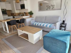 Køkken eller tekøkken på Le Capitole - Studio Plage Benoit dans résidence face mer