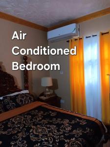 Postel nebo postele na pokoji v ubytování B&B Hideaway
