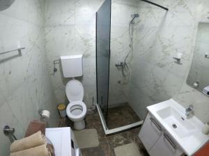 Koupelna v ubytování Apartman Slavica 2 + 5 fotografií