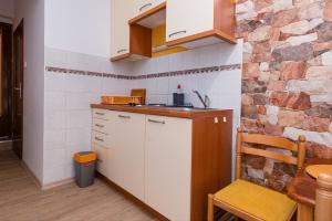 Kuchyň nebo kuchyňský kout v ubytování Apartments by the sea Jadranovo, Crikvenica - 16739 + 22 fotografií