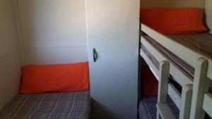Posteľ alebo postele v izbe v ubytovaní Montsant Park Camping & Bungalow