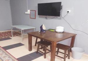 TV a/nebo společenská místnost v ubytování Hotel Iskandar Perak
