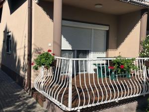 Balkón alebo terasa v ubytovaní Z&T Apartmanok