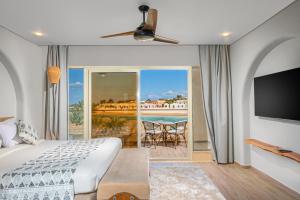 TV a/nebo společenská místnost v ubytování Panorama Bungalows Resort El Gouna