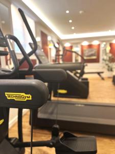 Fitness centrum a/nebo fitness zařízení v ubytování Carlton Lausanne Boutique Hôtel