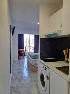 Imagen de la galería de Studio in Benidorm with sea view, en Benidorm