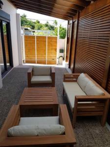 Gallery image of Case Terre Sainte - Maison meublée F3 in Saint-Pierre +19 photos