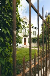 Giardino di Villa Lorenzo Chambres & Restaurant Barcelonnette Hotel