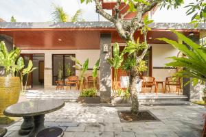Patio nebo venkovní prostory v ubytování Made Arsa Homestay