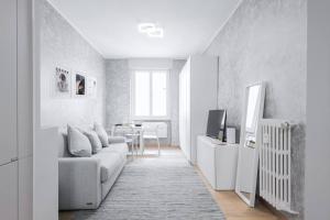 TV a/nebo společenská místnost v ubytování Easylife - Studio flat a few steps from Garibaldi FS