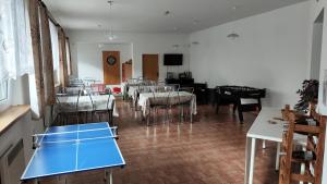 Stolný tenis v ubytovaní Apartmány Růže alebo v jeho okolí
