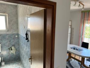 Et badeværelse på Guest House Ana + 36 billeder