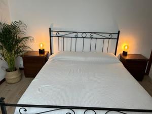 Ένα ή περισσότερα κρεβάτια σε δωμάτιο στο Zoe Holiday Home